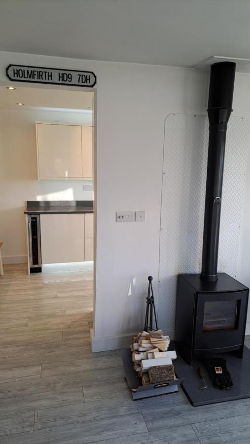 Lane End Cottage Holmfirth - Panoramic Views, Modernised With Offroad Parking Extérieur photo