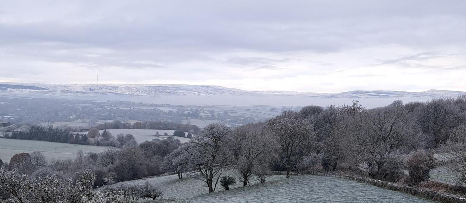 Lane End Cottage Holmfirth - Panoramic Views, Modernised With Offroad Parking Extérieur photo