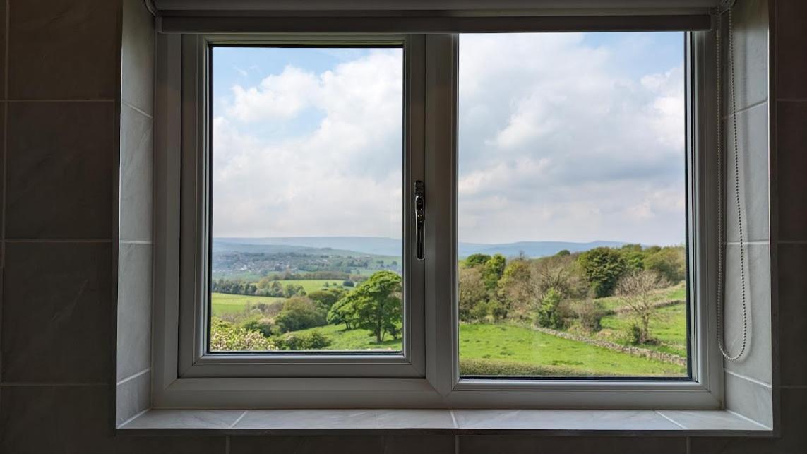 Lane End Cottage Holmfirth - Panoramic Views, Modernised With Offroad Parking Extérieur photo