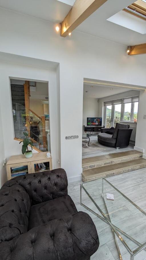 Lane End Cottage Holmfirth - Panoramic Views, Modernised With Offroad Parking Extérieur photo