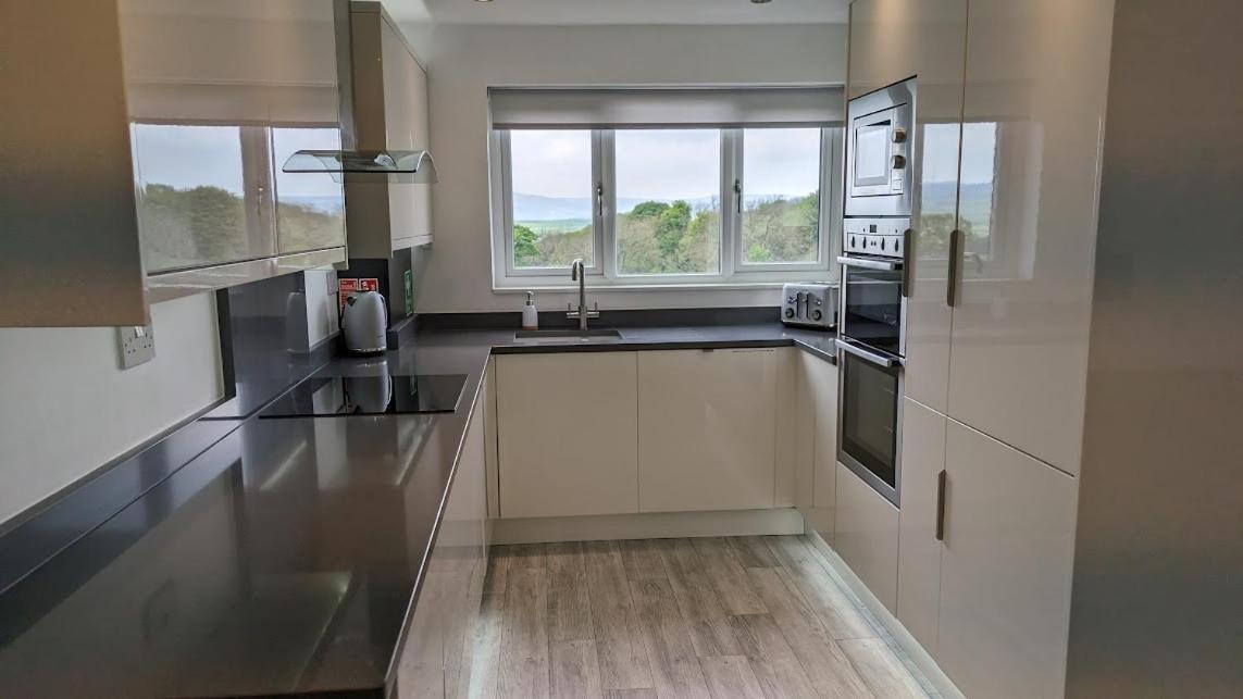 Lane End Cottage Holmfirth - Panoramic Views, Modernised With Offroad Parking Extérieur photo