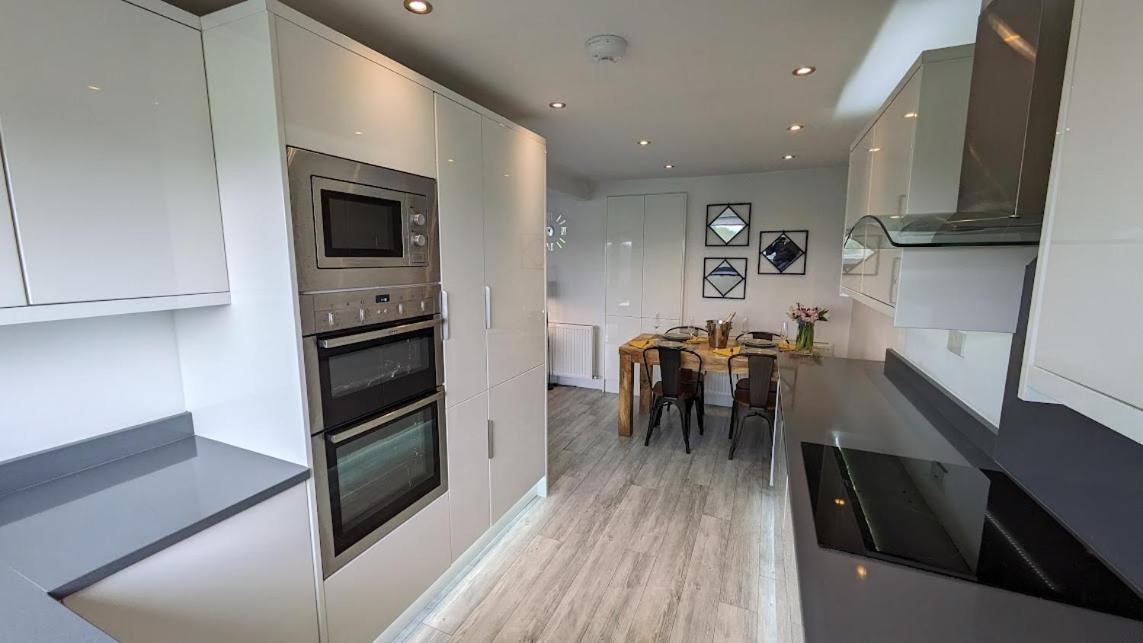 Lane End Cottage Holmfirth - Panoramic Views, Modernised With Offroad Parking Extérieur photo