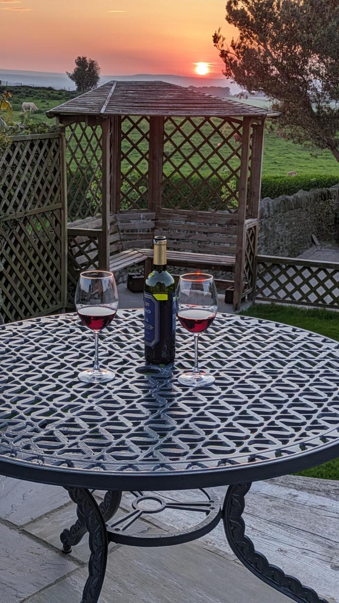 Lane End Cottage Holmfirth - Panoramic Views, Modernised With Offroad Parking Extérieur photo