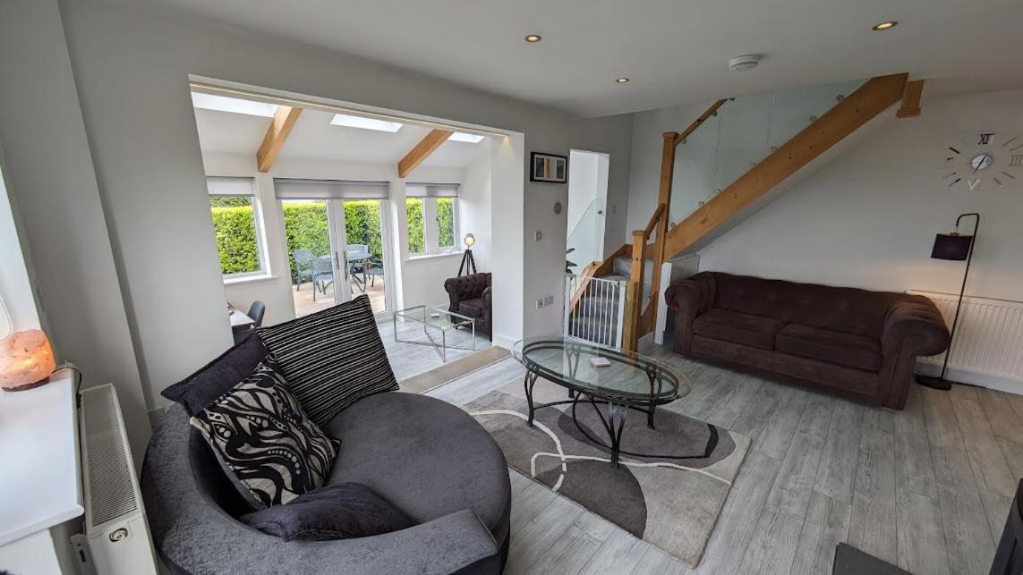 Lane End Cottage Holmfirth - Panoramic Views, Modernised With Offroad Parking Extérieur photo