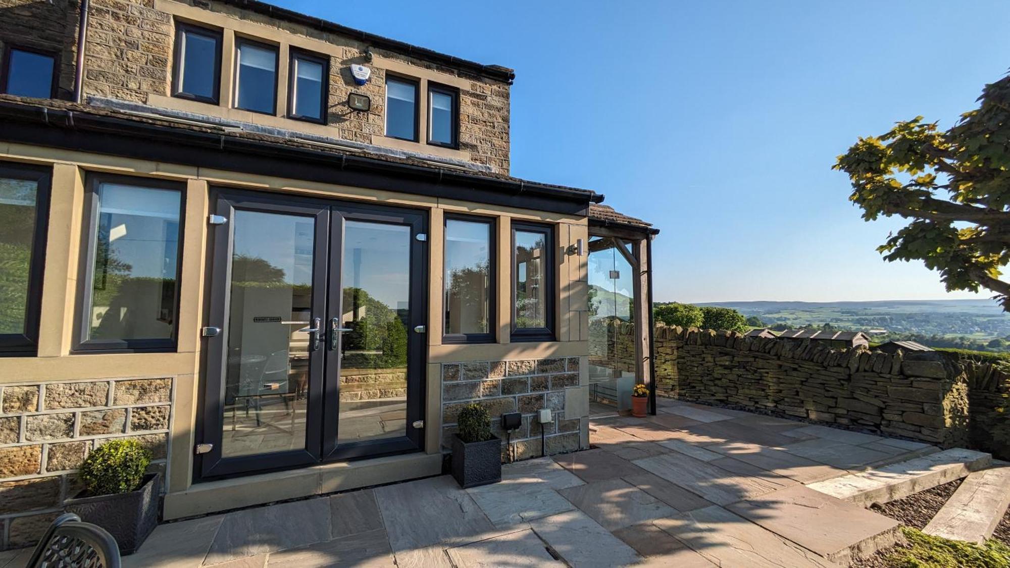Lane End Cottage Holmfirth - Panoramic Views, Modernised With Offroad Parking Extérieur photo